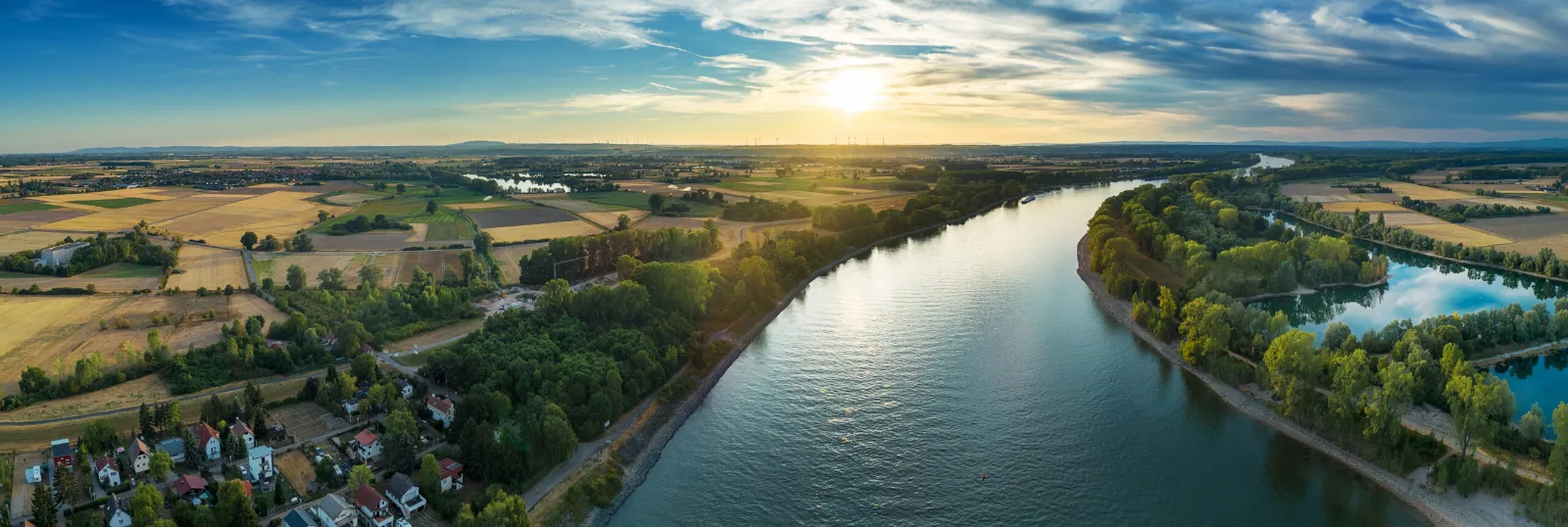 Der Rhein bei Eich – Flusslandschaft